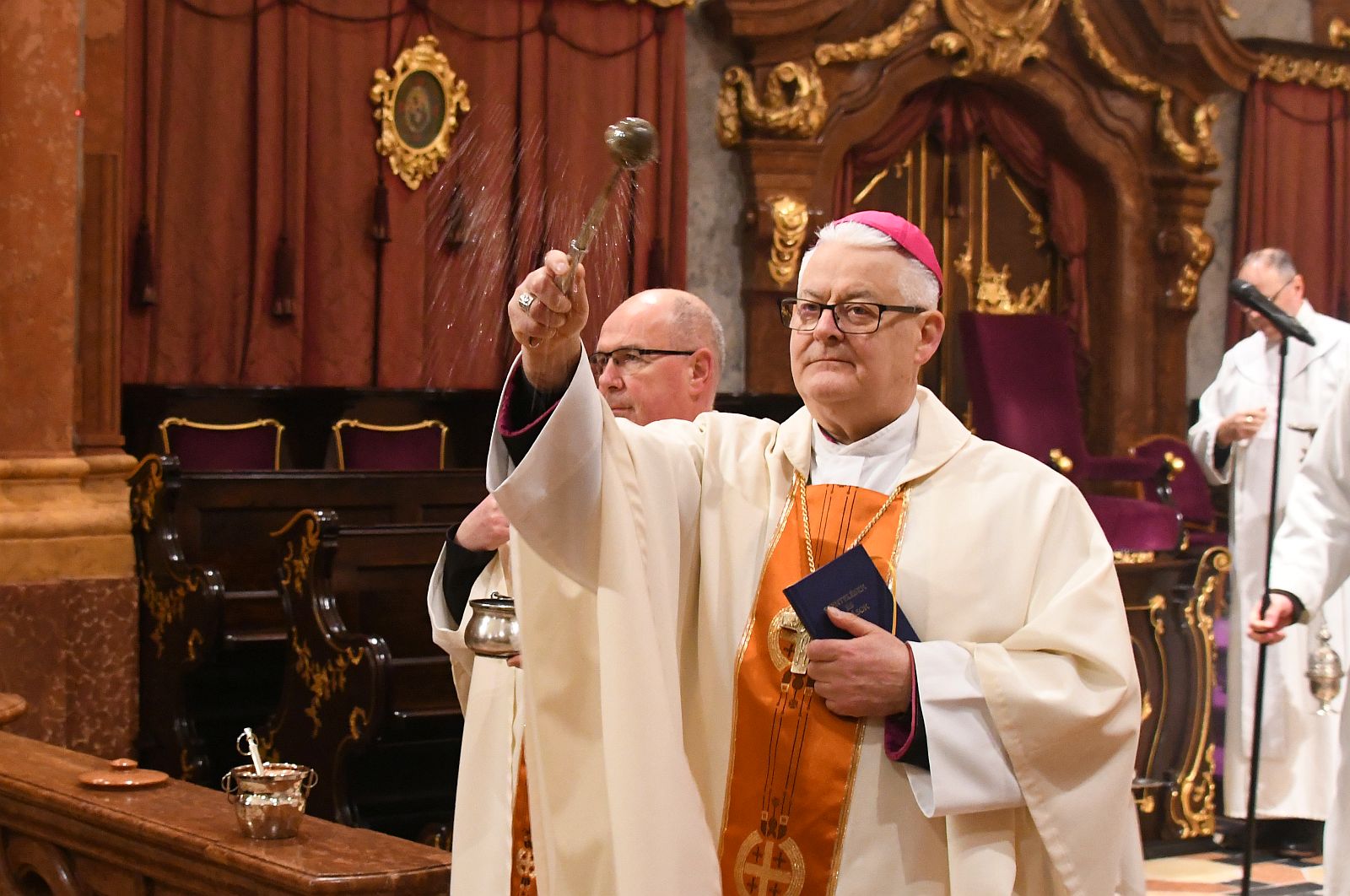 Az élet győz - püspöki szentmisét tartottak a Székesegyházban Vízkereszt napján